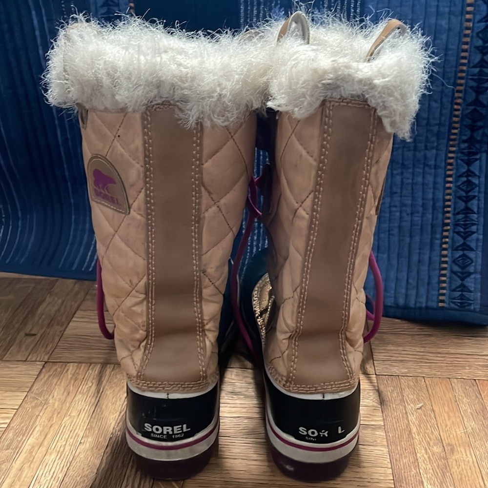 Sorel winter boots size 8 - Picture 5 of 7